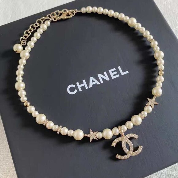 Auth CHANEL Pearl Star CC Logo Necklace - Picture 3 of 5